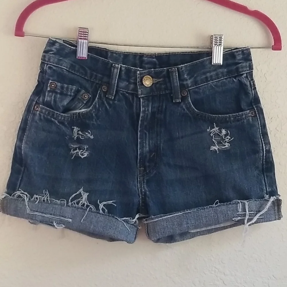 Distressed Levi's shorts 14‎ kids
